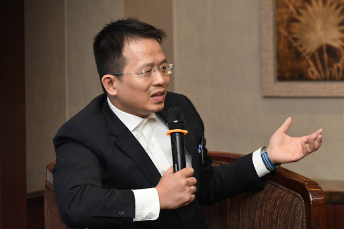 goc nhin doanh nhan noi am anh lon nhat voi nguoi lam kinh doanh la giay phep